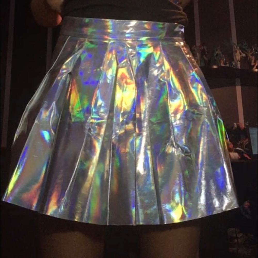 Holographic pleated skirt
